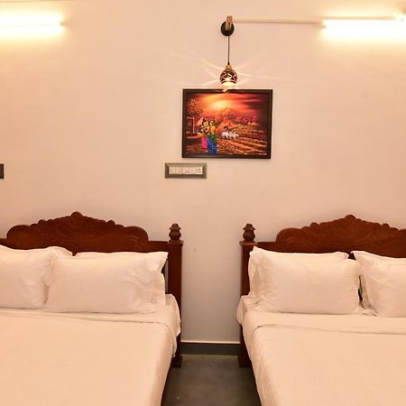 Chez Linda Home Stay Pondicherry Exteriör bild